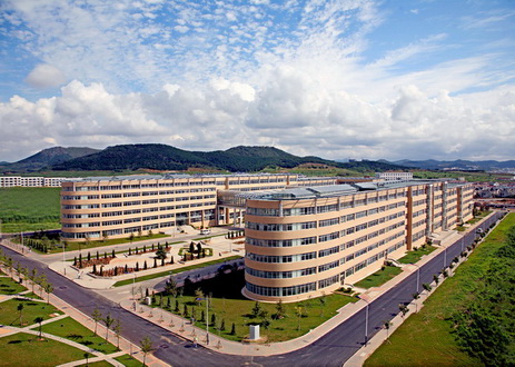 6学校东组团教学楼_调整大小.jpg