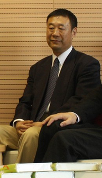 施小炜.jpg