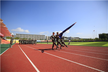 教官方队分列式.jpg