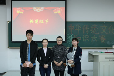 5.辅导员与获一、二等奖选手合影_副本.jpg