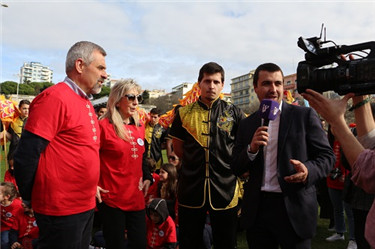 7.�����޿���ѧԺ�ⷽԺ������˹&middot;Ī����˹��Carlos Morais����Ժ�����Ӷӳ����Ǹ�&middot;����ˣ�Diogo Hen