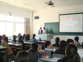 关于特色英语成就灵动校园的学年毕业论文范文